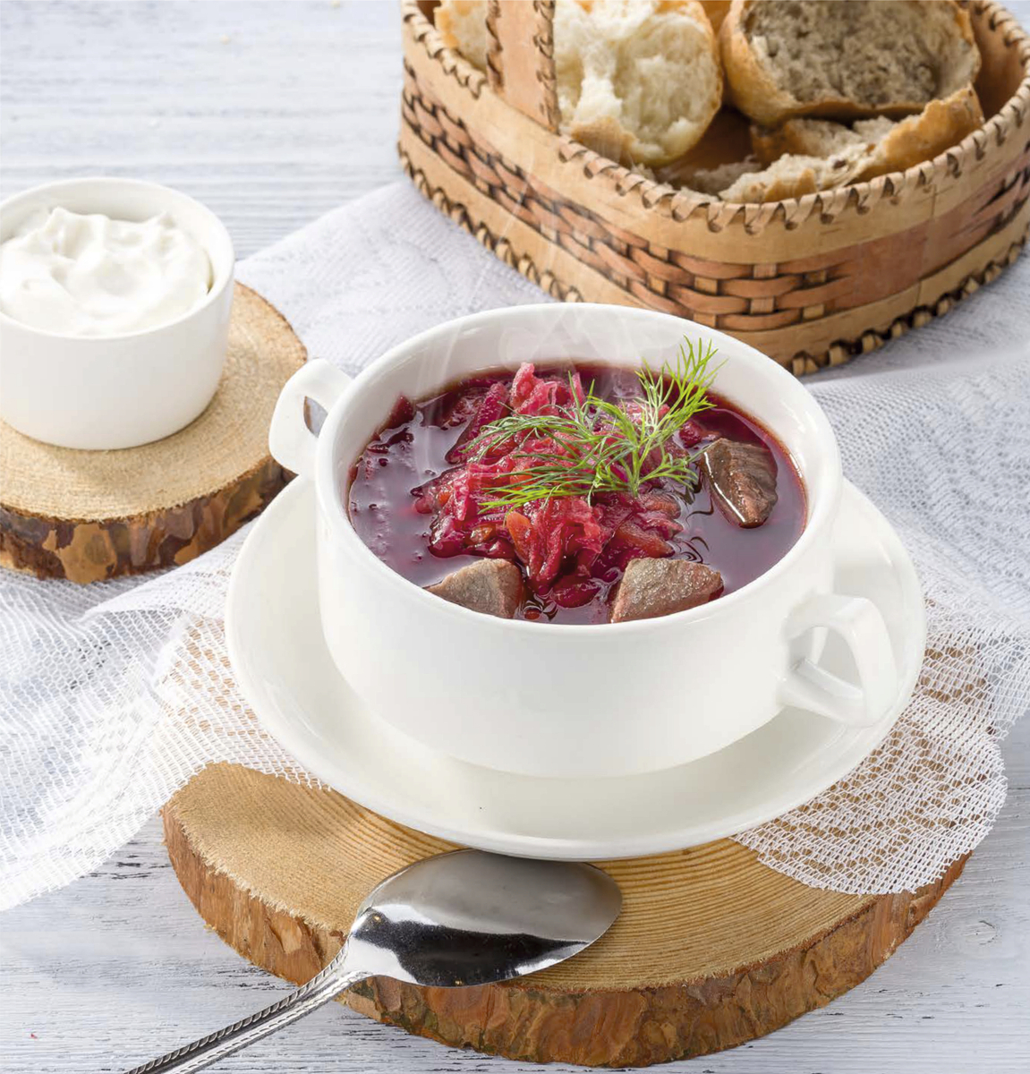 Борщ с гренками